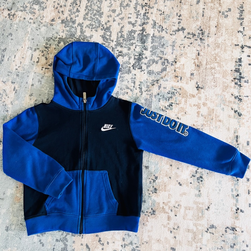 Nike Jacket size 6/7